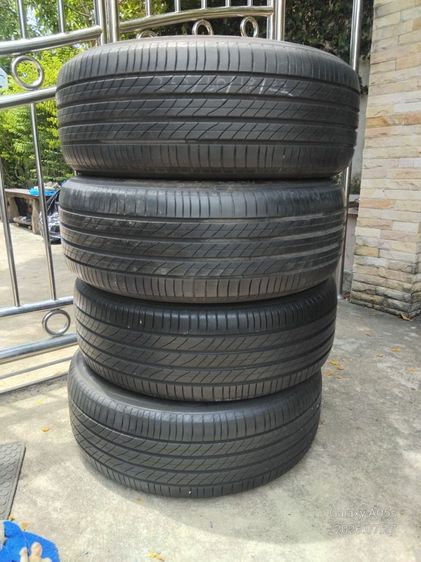 ยาง 235 60 18 Michelin Primacy SUV ปี 22 สภาพสวยดอกเยอะ ไม่มีแตกบวมปะและไม่กินขอบ เส้นละ 500 บาท แถมฟรียาง 225 60 18 Toyo 2 เส้น