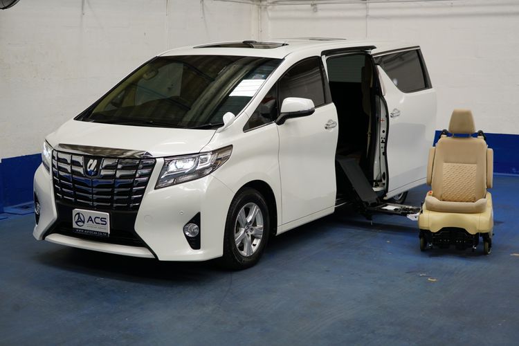 รถ Toyota Alphard 2.5 Welcab สี ขาว