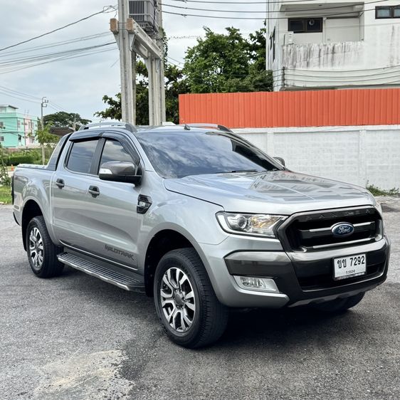 รถ Ford Ranger 2.2 Hi-Rider Wildtrak สี บรอนซ์เงิน