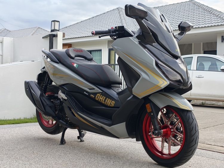 Honda Forza 350 RS ปี 2023 สีเทา