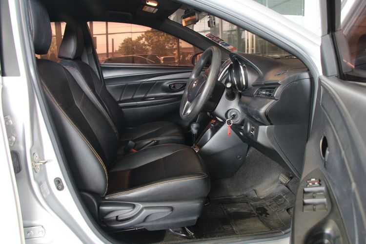 Toyota Yaris 2016 1.2 E Sedan เบนซิน ไม่ติดแก๊ส เกียร์อัตโนมัติ เทา รูปที่ 3