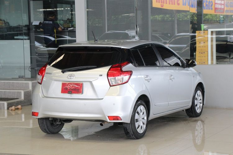 Toyota Yaris 2016 1.2 E Sedan เบนซิน ไม่ติดแก๊ส เกียร์อัตโนมัติ เทา รูปที่ 2