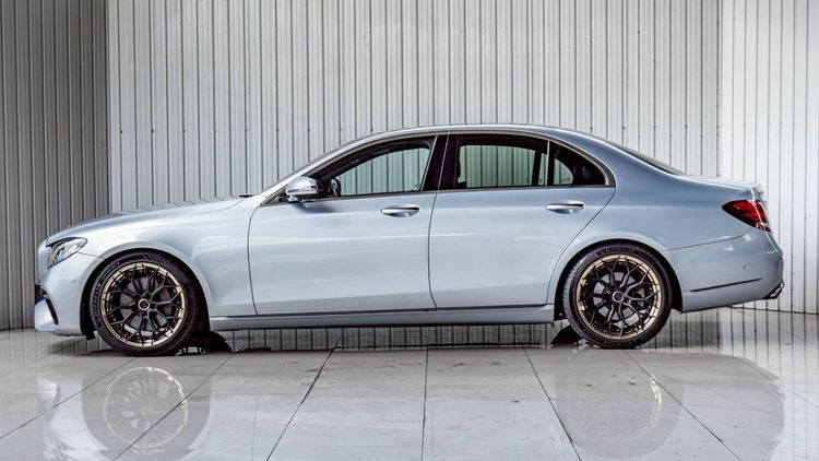 Mercedes-Benz E-Class 2016 E220d Sedan ดีเซล ไม่ติดแก๊ส เกียร์อัตโนมัติ เทา รูปที่ 2