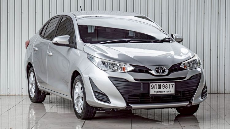 Toyota Yaris ATIV 2019 1.2 E Sedan เบนซิน ไม่ติดแก๊ส เกียร์อัตโนมัติ เทา