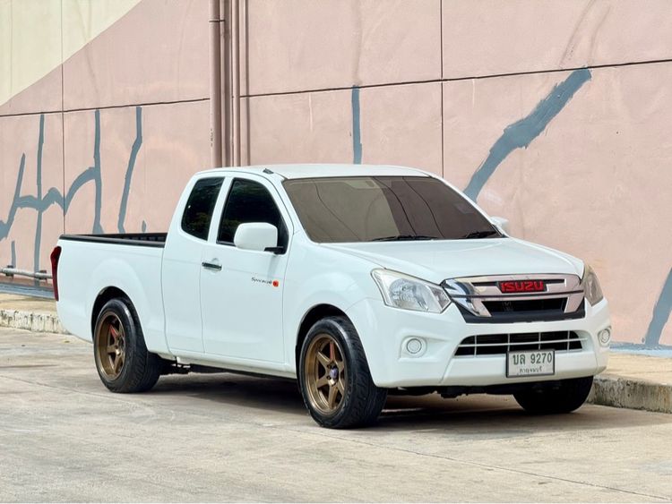 รถ Isuzu D-MAX 1.9 S สี ขาว
