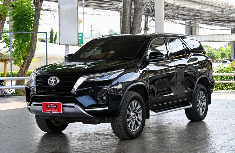 Toyota Fortuner 2020 2.4 V Utility-car ดีเซล ไม่ติดแก๊ส เกียร์อัตโนมัติ ดำ