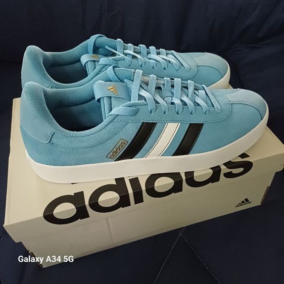 รองเท้าผ้าใบชาย adidas รูปที่ 10