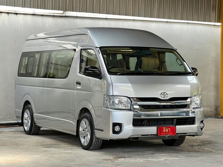 Toyota Commuter 2018 3.0 Van ดีเซล ไม่ติดแก๊ส เกียร์ธรรมดา เทา