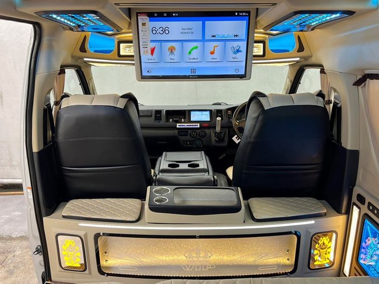 Toyota Commuter 2018 3.0 Van ดีเซล ไม่ติดแก๊ส เกียร์ธรรมดา เทา รูปที่ 4
