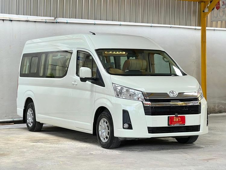 Toyota Commuter 2022 2.8 Van ดีเซล ไม่ติดแก๊ส เกียร์ธรรมดา ขาว รูปที่ 2