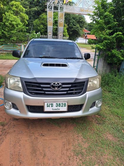 รถ Toyota Hilux Vigo Champ 2.5 J Single Cab สี เทา