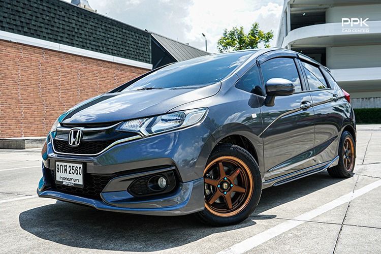 รถ Honda Jazz 1.5 S สี เทา