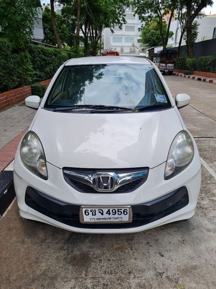Honda Brio 2012 1.2 V Sedan เบนซิน เกียร์อัตโนมัติ ขาว