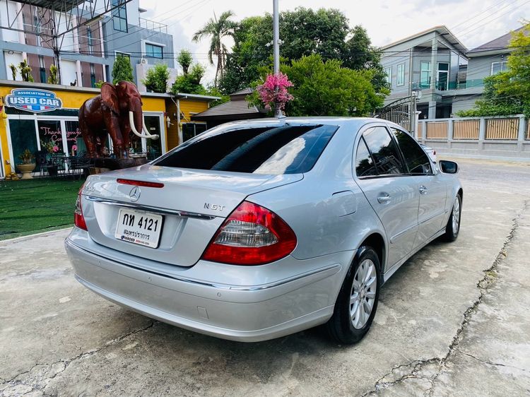Mercedes-Benz E-Class 2009 E200 Sedan เบนซิน ไม่ติดแก๊ส เกียร์อัตโนมัติ เทา รูปที่ 4