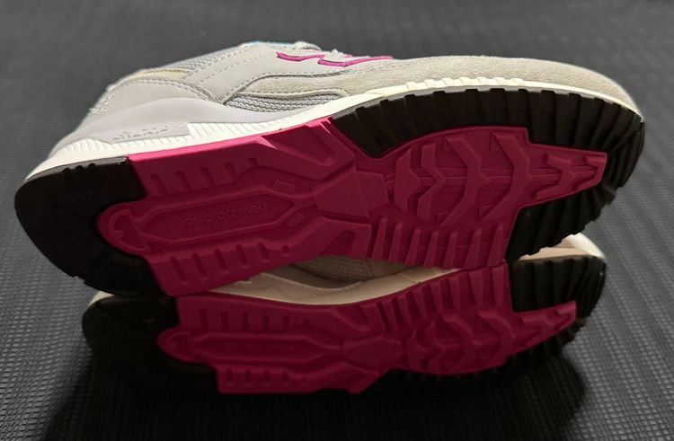 ขายรองเท้า New Balance แท้ สภาพใหม่ จากเกาหลี ขนาด 6UK Size 38 รูปที่ 4