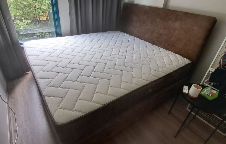 King Size (6 ft) Luxury Memory Foam Mattress – Like New (Only 5 Months Old) รูปที่ 7