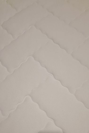 King Size (6 ft) Luxury Memory Foam Mattress – Like New (Only 5 Months Old) รูปที่ 5
