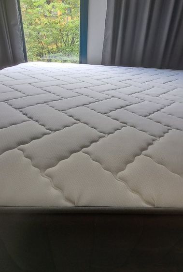 King Size (6 ft) Luxury Memory Foam Mattress – Like New (Only 5 Months Old) รูปที่ 8