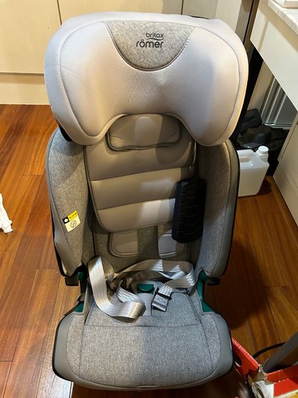 คาร์ซีท Britax Romer  (เด็ก 15 เดือน-12 ปี) รุ่น Advansafix I-size	Grey Marble