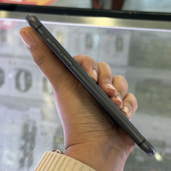 iPhone11 64GB สีดำ เครื่องศูนย์ โมเดลTH 🥰🥰 รูปที่ 3