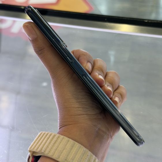 ViVO Y31 สีดำ เครื่องศูนย์ สภาพสวย หลังมีรอยเคส จอมีจุดไบร์ทล่างเล็กๆ จอ6.58นิ้ว แรม8รอม128 Snap662 กล้อง48ล้าน(3ตัว)🥰🥰 รูปที่ 4