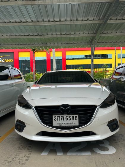 รถ Mazda Mazda3 2.0 S Sports สี ขาว
