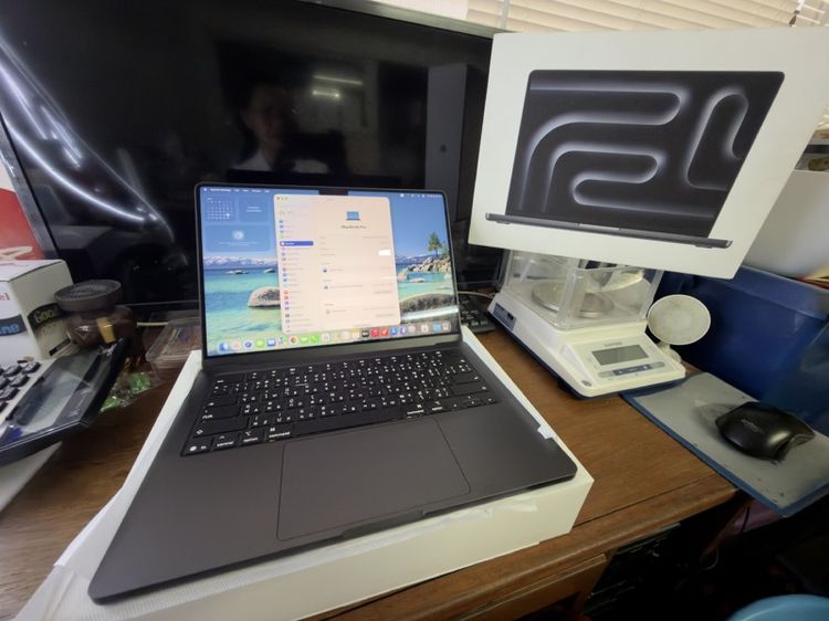 Macbook pro M5 14 นิ้ว แรม16 ssd 512 รอบชาร์จ 3 รอบ ประกันถึง กพ. 27 ครบกล่อง สภาพสวยใสไร้ที่ติค่ะ รูปที่ 3