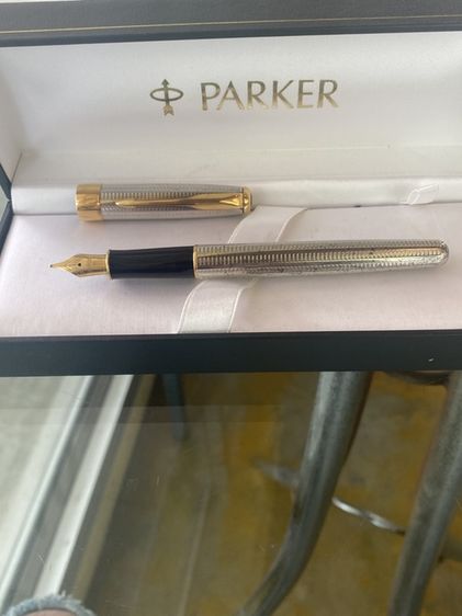 [ขายของสะสม] ปากกาหมึกซึม Parker Sonnet Sterling Silver Ciselé (เงินแท้ ลายตาราง) หัวทองคำแท้ 18K (750) Made in France รูปที่ 2