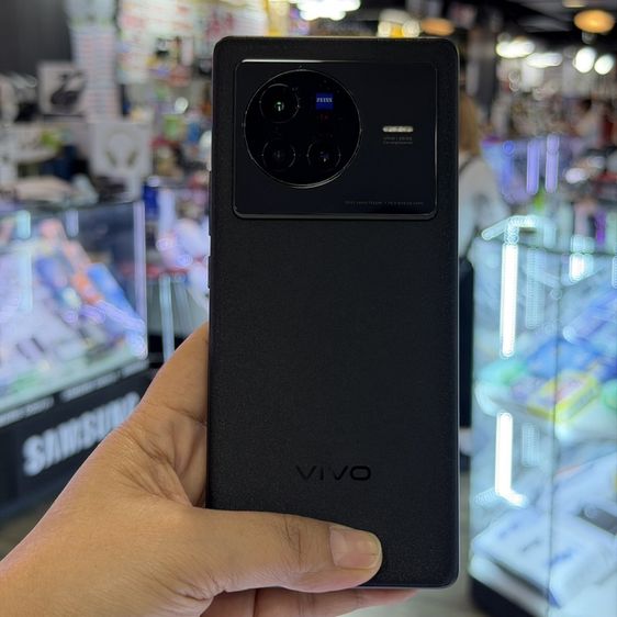 Vivo X80 สีดำ(Cosmic Black) เครื่องศูนย์ สภาพสวยมาก จอ6.78นิ้ว แรม12รอม256 Dimensity9000 กล้องเลนส์ Zeiss optics 50ล้าน(3ตัว)🔥🔥 รูปที่ 2
