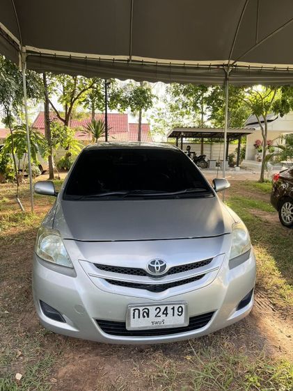 รถ Toyota Vios 1.5 E สี บรอนซ์เงิน