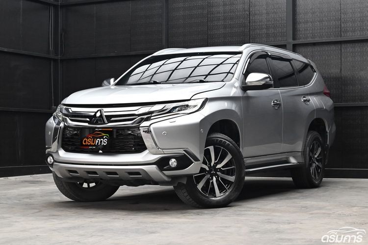 รถ Mitsubishi Pajero Sport 2.4 GT Premium 4WD สี บรอนซ์เงิน