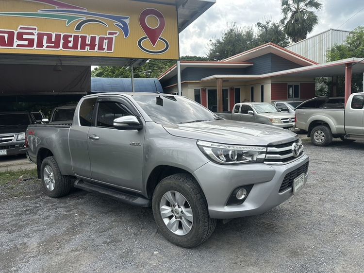 รถ Toyota Hilux Revo 2.4 E Plus 4WD สี เทา