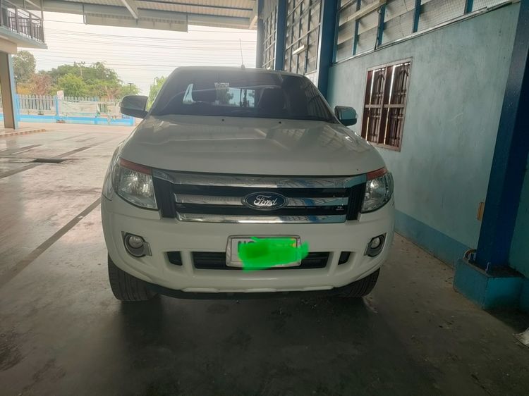 รถ Ford Ranger 2.2 Hi-Rider XLT สี ขาว