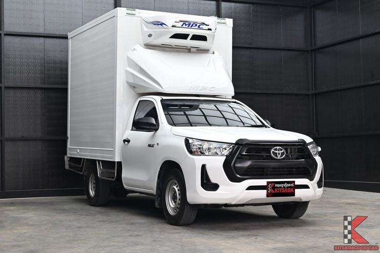 รถ Toyota Hilux Revo 2.4 Entry สี ขาว