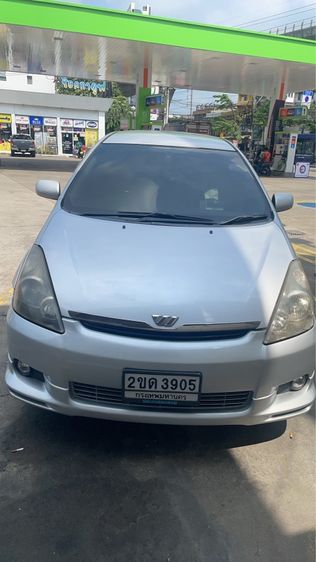 รถ Toyota Wish 2.0 Q Limited สี บรอนซ์ทอง