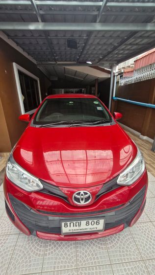 รถ Toyota Yaris ATIV 1.2 J สี แดง