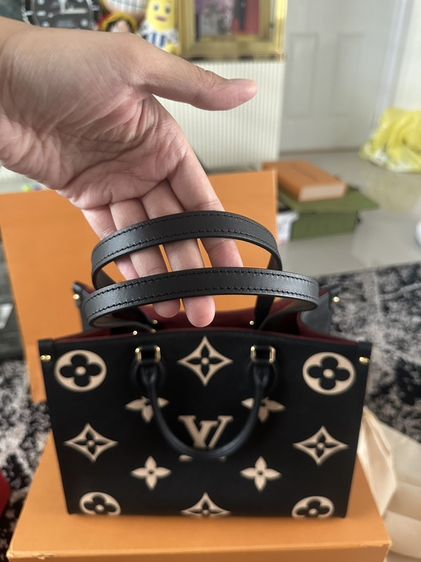 LV OnTheGo PM Monogram Empreinte รูปที่ 5