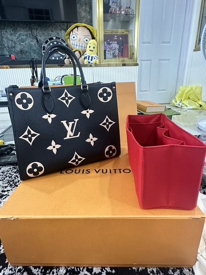 LV OnTheGo PM Monogram Empreinte รูปที่ 4