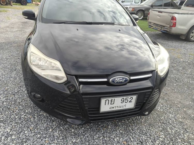 รถ Ford Focus 1.6 Trend สี ดำ