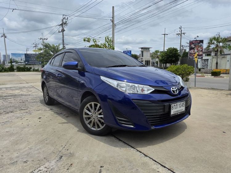รถ Toyota Yaris ATIV 1.2 J สี น้ำเงิน