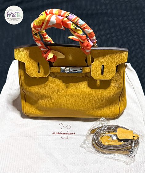 ขายกระเป๋า LITTLEBUNNY STORES จากเกาหลี สภาพใหม่สวยมาก สีเหลือง ตามภาพ 99 เปอร์เซ็นต์