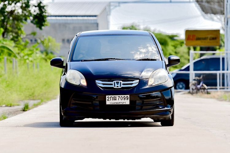 รถ Honda Brio 1.2 V สี ดำ