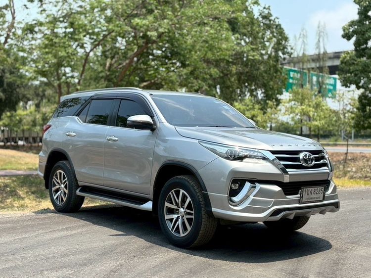 Toyota Fortuner 2020 2.4 V Utility-car ดีเซล ไม่ติดแก๊ส เกียร์อัตโนมัติ เทา รูปที่ 2