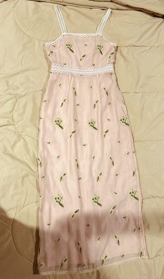 เดรส | จั๊มสูท EU 34 ไม่มีแขน เดรสยาว Pomelo ปักลายดอกไม้ สีชมพู Embroidered Flower Midi Dress - Pink