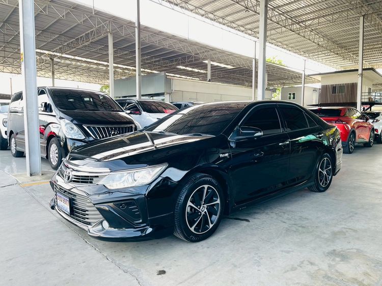 รถ Toyota Camry 2.0 G Extremo สี ดำ