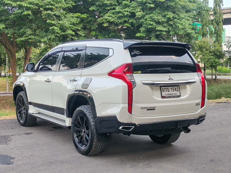 Mitsubishi Pajero Sport 2019 2.4 GT Premium Elite Edition 4WD Utility-car ดีเซล ไม่ติดแก๊ส เกียร์อัตโนมัติ ขาว รูปที่ 3