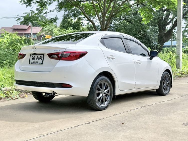 Mazda Mazda 2 2023 1.3 Skyactiv-G S Sedan Sedan เบนซิน เกียร์อัตโนมัติ ขาว รูปที่ 4
