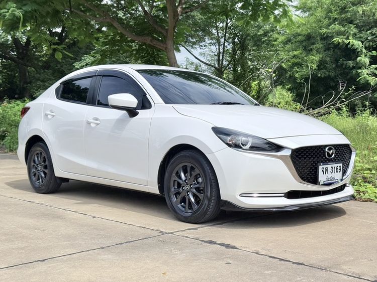 Mazda Mazda 2 2023 1.3 Skyactiv-G S Sedan Sedan เบนซิน เกียร์อัตโนมัติ ขาว รูปที่ 2