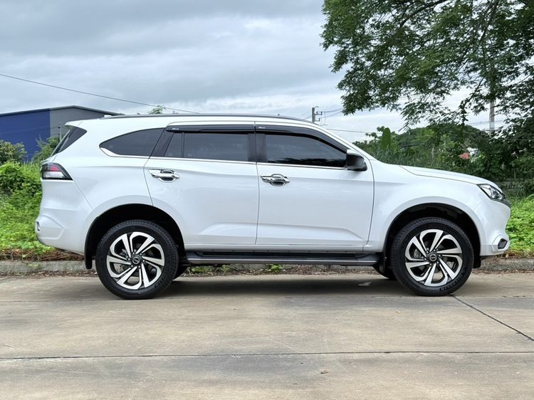 Isuzu MU-X 2022 1.9 Elegant 2WD Pickup ดีเซล เกียร์อัตโนมัติ ขาว รูปที่ 3