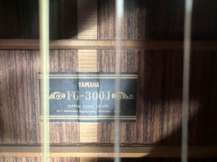Yamaha FG-300J Black Label  รูปที่ 4